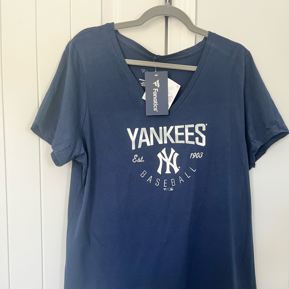 NWT Yankees Fanatics Shirt